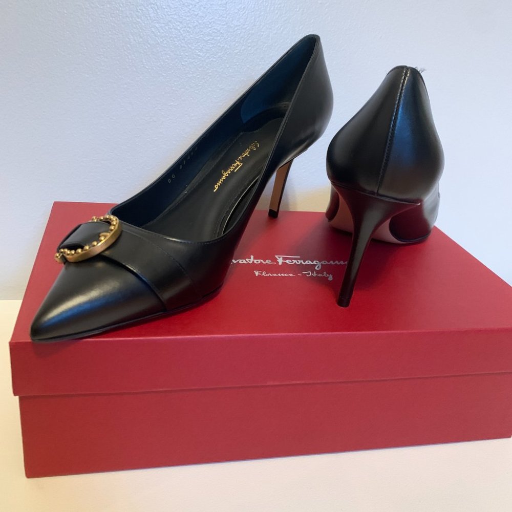 Salvatore Ferragamo Airola Pump Heel in Black NEW IN BOX WITH SHOE BAGS